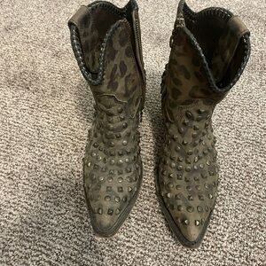 Leopard booties